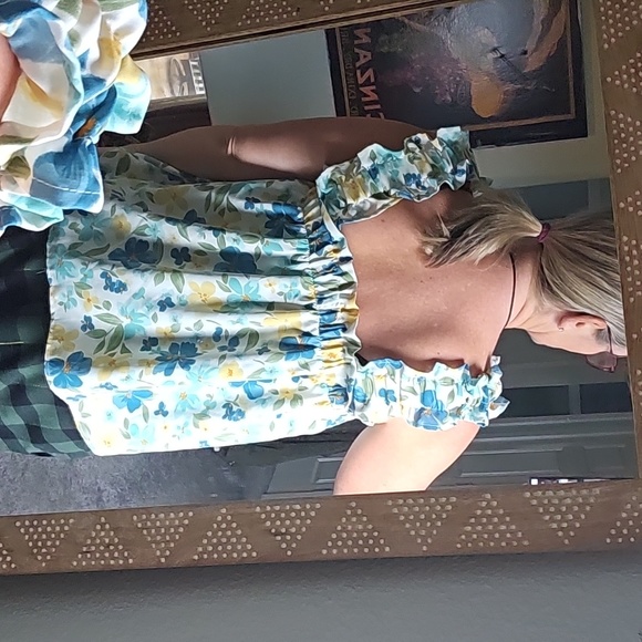 STUNNING IMPRESSIONS SMOCK BABYDOLL FLOWER POWER RUFFLE TANK - Picture 3 of 8